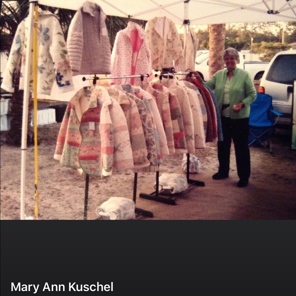 One of a kind, handmade quilted floral topper - Picture 6 of 6